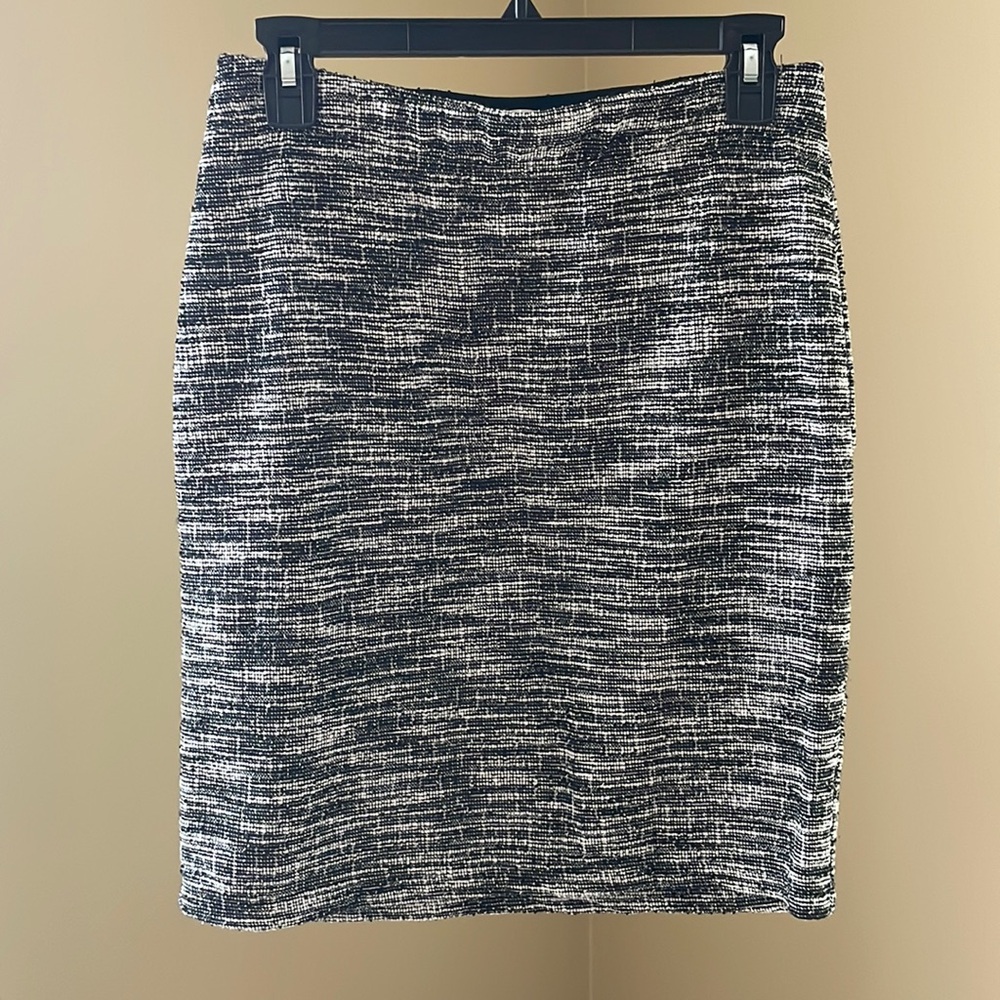 Tweed pencil skirt